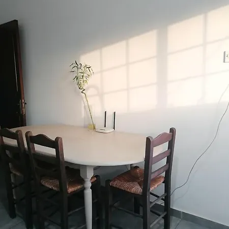 The Host - Women And Couples Only Kwatera prywatna Pafos